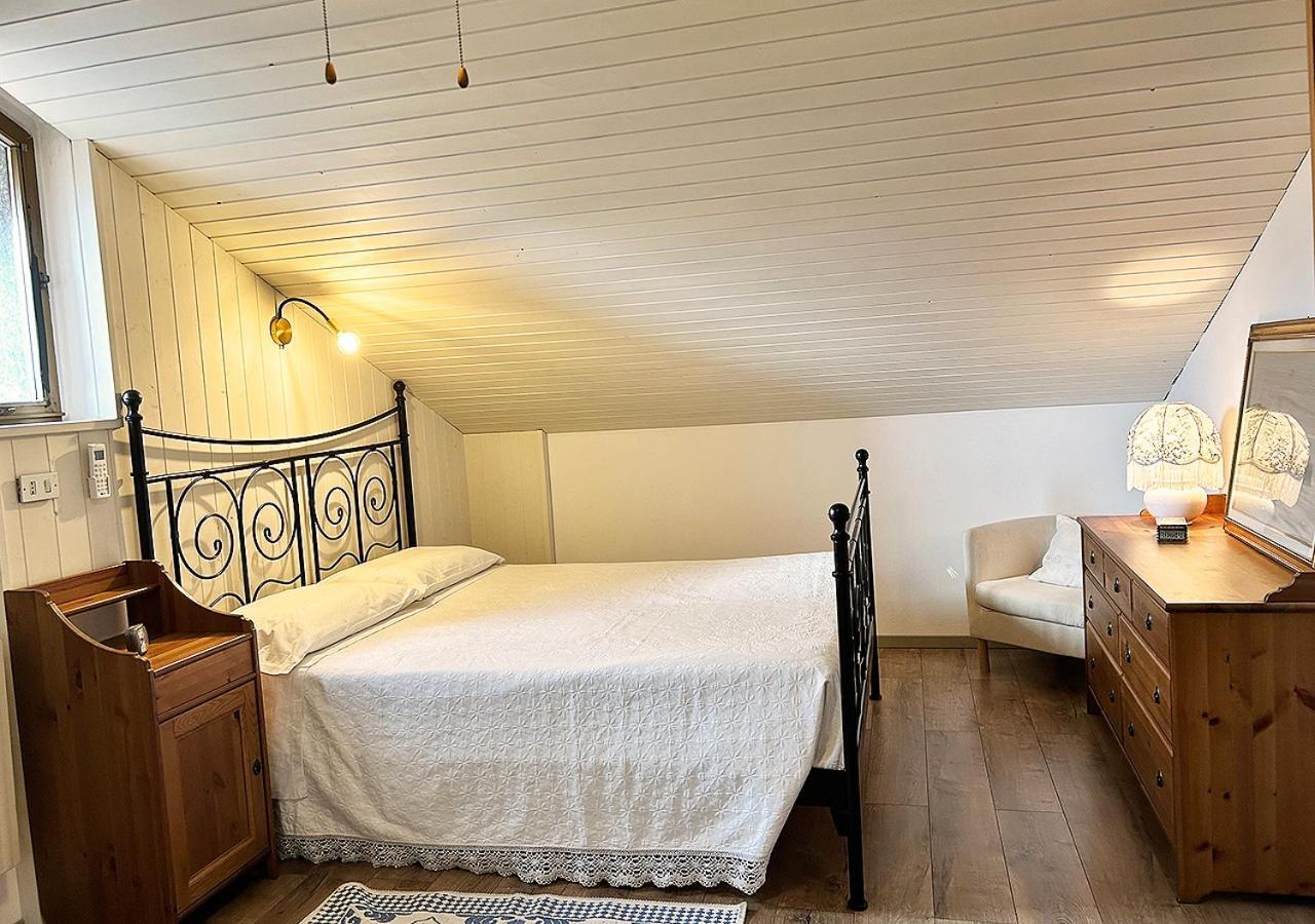 Apartamento La Mansardina Venegono Superiore Exterior foto