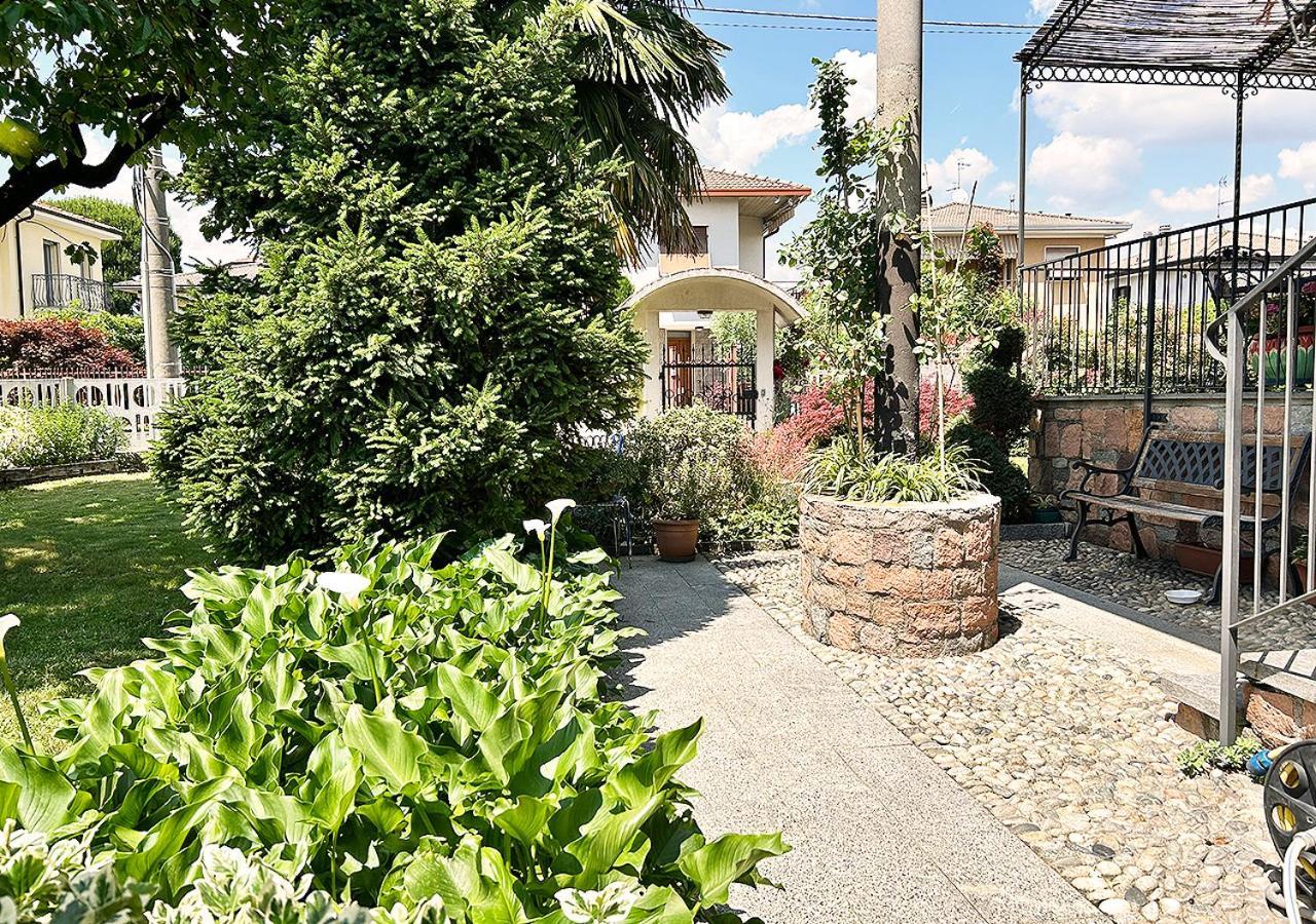 Apartamento La Mansardina Venegono Superiore Exterior foto