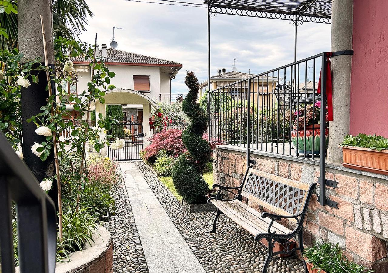 Apartamento La Mansardina Venegono Superiore Exterior foto